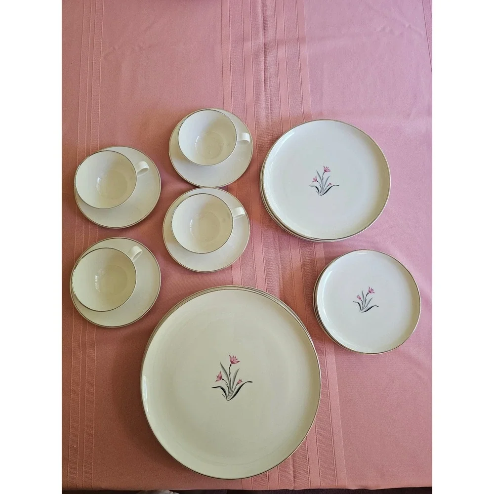 Syracuse China Alpine Pink Tulip 20pc Dinnerware Set 4 Place Settings Platinum